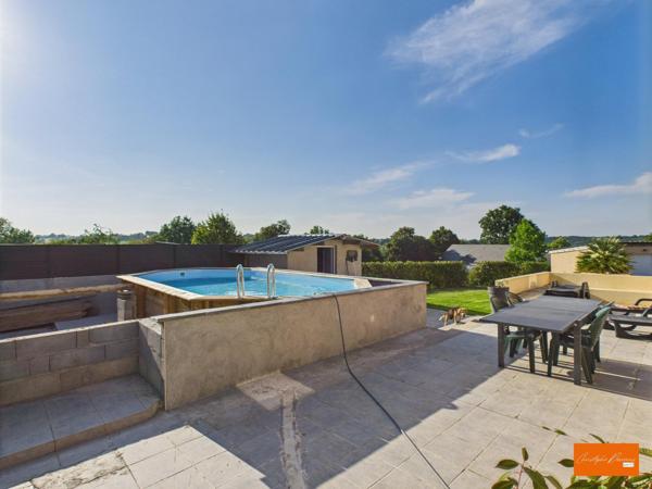 Pavillon de plain-pied tout confort avec piscine – Saint-Fraimbault-de-Prières