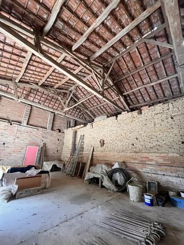 Saint-Cricq (32430) Dépôt Commercial / Grange à Aménager – Idéal Artisan, Entreprise ou Profession Libérale