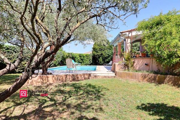 Uzès, direction Nîmes, Villa avec piscine et garage