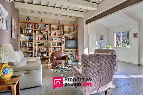 Uzès, direction Nîmes, Villa avec piscine et garage