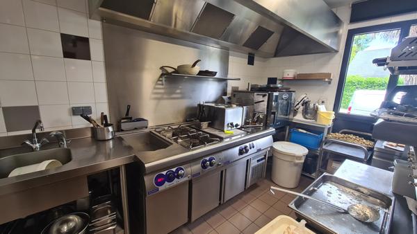 Fonds De Commerce - 200 m²