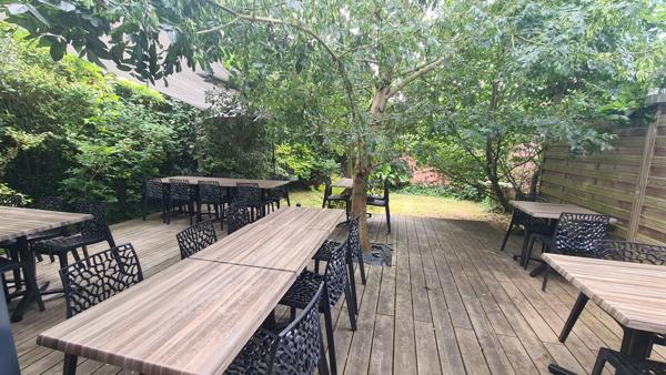 Fonds De Commerce - 200 m²