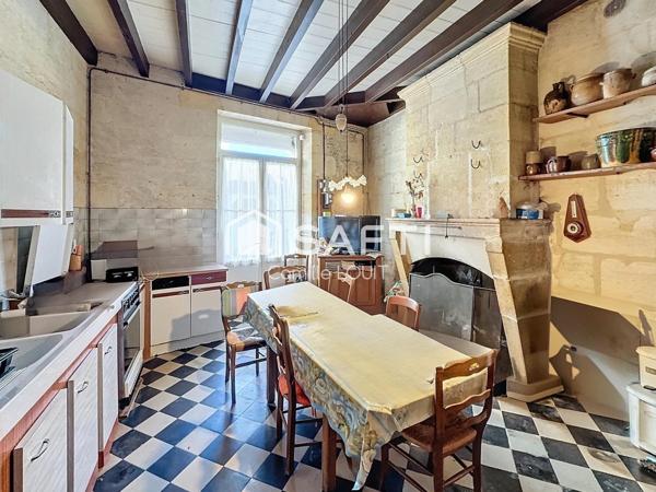 Très belle maison en pierre au coeur de Cambes