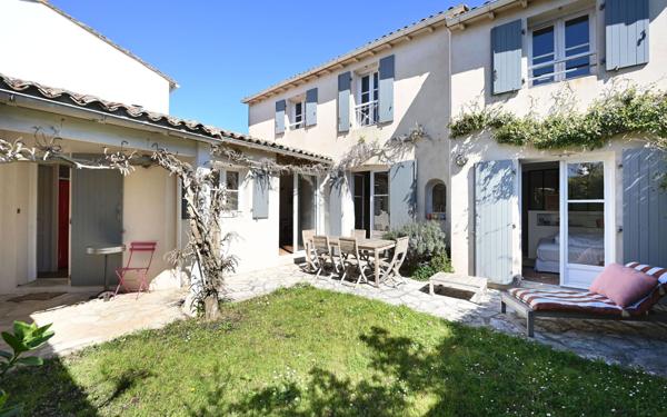 Maison à vendre    5 pièces •  Les Portes-en-Ré