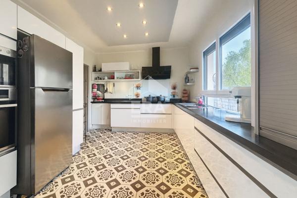 Maison Ballancourt Sur sous sol total 6/8 pièces 4/6 chambres 148 m2