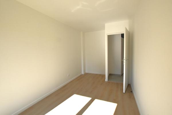 VENTE d'un appartement T3 (60 m²) à COMBS LA VILLE