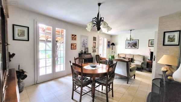 Maison à vendre à Martignas-sur-Jalle en Gironde (33127), ref : 33186/123