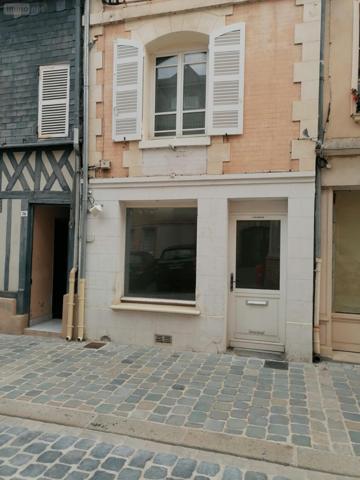 Local commercial à louer à Honfleur dans le Calvados (14600), ref : LO210