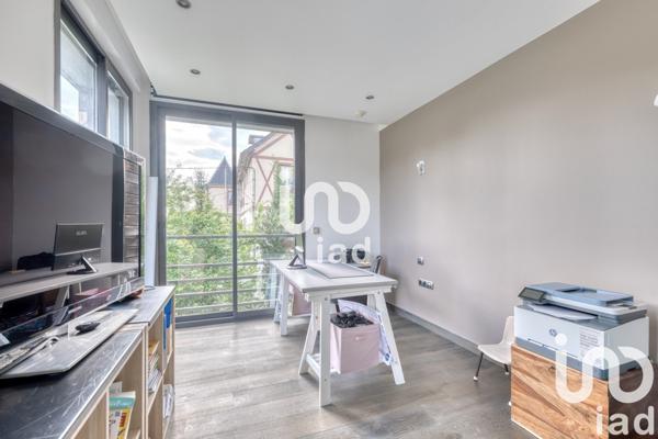 Maison 9 pièces de 343 m² à Lagny-sur-Marne (77400)