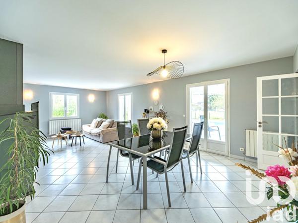 Maison à vendre 9 pièces 205 m² Maslacq