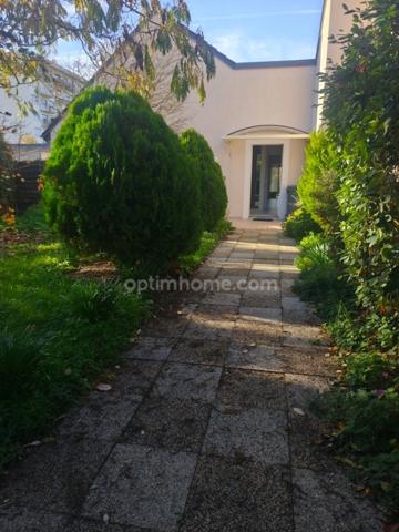 Maison plain pied de ville avec terrain située à Châteauroux