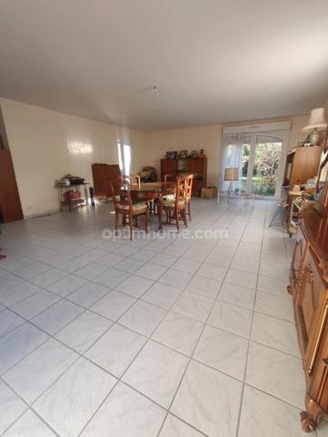 Maison plain pied de ville avec terrain située à Châteauroux