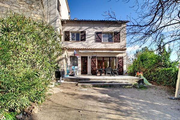 A VENDRE EN EXCLUSIVITE ! Draguignan - 6 pièces, 4 chambres, grand terrain