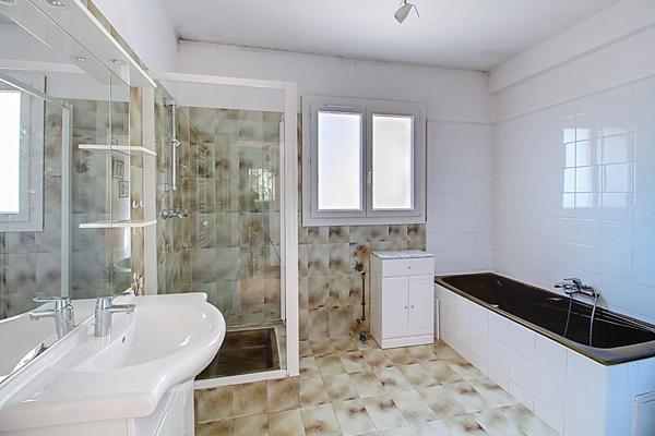 A VENDRE EN EXCLUSIVITE !  Draguignan - 6 pièces, 4 chambres, grand terrain