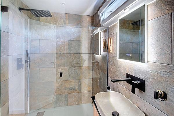 A VENDRE EN EXCLUSIVITE ! Draguignan - 6 pièces, 4 chambres, grand terrain