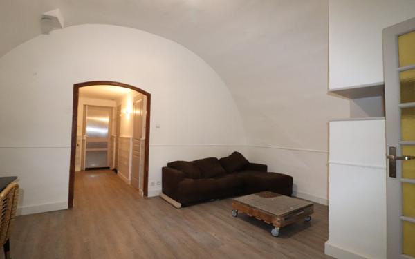 Appartement à vendre    3 pièces • 55 m2 Roquevaire