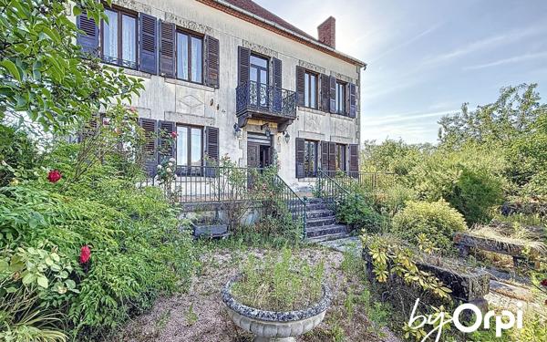 Maison à vendre    6 pièces • 210,46 m2 Lapeyrouse