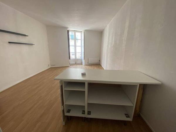 Appartement 2 pièces                                        - 44000 Nantes Réf : 12024