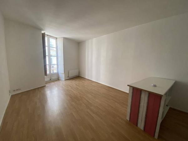 Appartement 2 pièces                                        - 44000 Nantes Réf : 12024