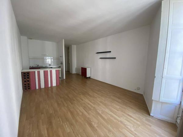 Appartement 2 pièces                                        - 44000 Nantes Réf : 12024