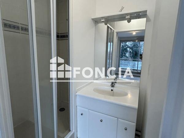 Location Appartement 4 pièces 81.77 m² - 18 RUE DES NEUFS SOLEILS RESIDENCE MARIVAUX APPART F13 Clermont Ferrand 63000