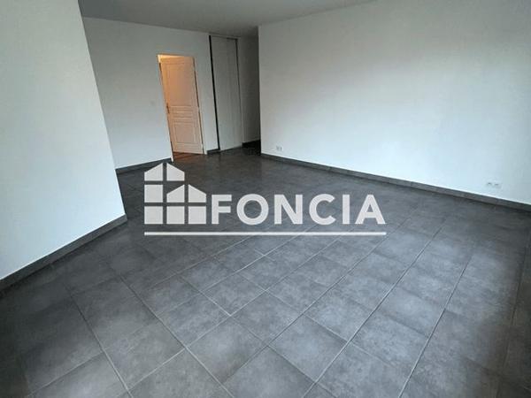 Location Appartement 4 pièces 81.77 m² - 18 RUE DES NEUFS SOLEILS RESIDENCE MARIVAUX APPART F13 Clermont Ferrand 63000