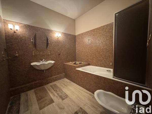 Maison à vendre 8 pièces 390 m² Nîmes-Saint-Césaire