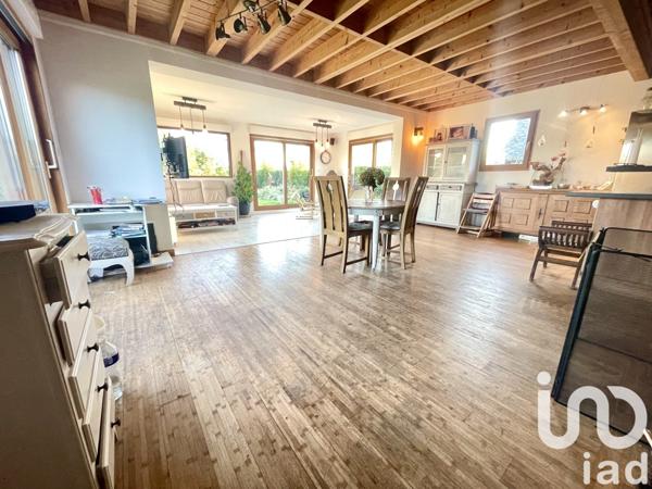 Maison rustique 5 pièces de 135 m² à Beuzeville (27210)