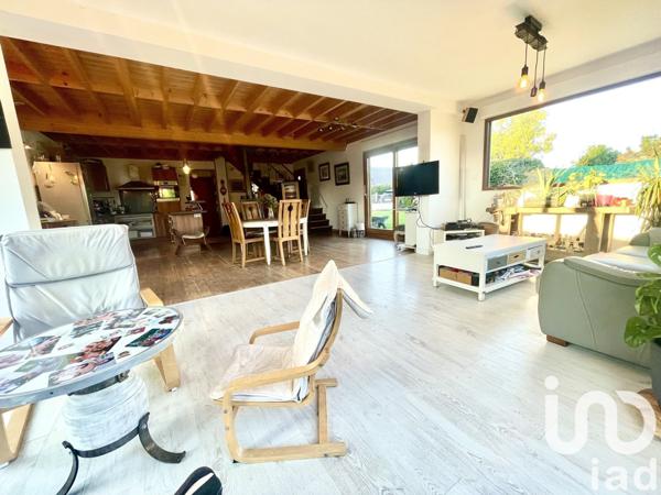 Maison rustique 5 pièces de 135 m² à Beuzeville (27210)