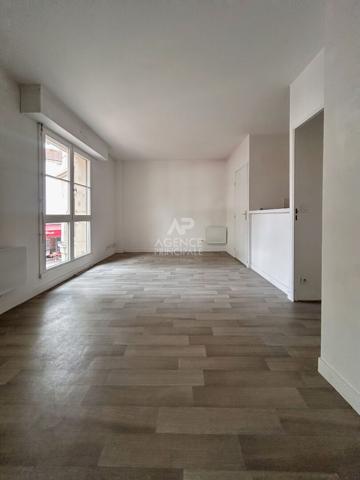 Appartement Poissy 1 pièce(s) 25.10 m2 Loyer 750 €/mois charges comprises **  - Référence  9253
