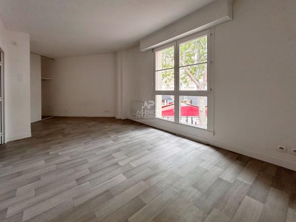 Appartement Poissy 1 pièce(s) 25.10 m2 Loyer 750 €/mois charges comprises **  - Référence  9253