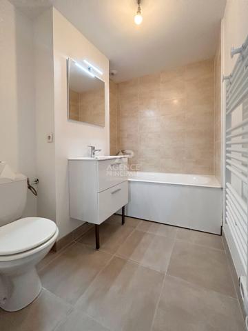 Appartement Poissy 1 pièce(s) 25.10 m2 Loyer 750 €/mois charges comprises **  - Référence  9253