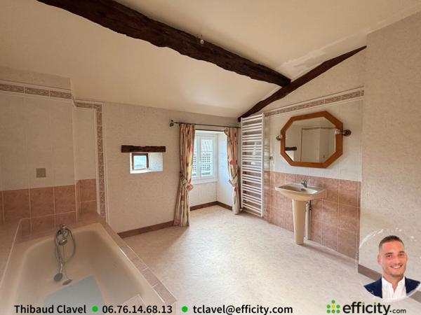 Maison
         6 pièces
        - 185 m² 189 000 € *