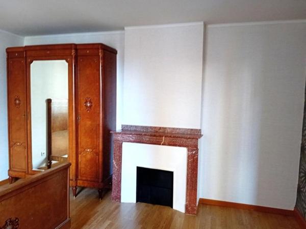 Immeuble rénové avec appartement duplex et local – centre Limogne-en-Quercy