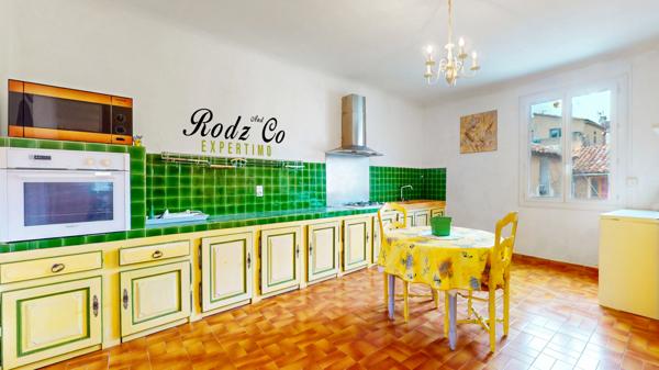 Apt (84400) Immeuble de Caractère au Cœur Historique d’Apt – Une Invitation à l’Histoire et à l’Investissement