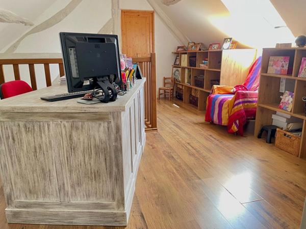 Longère familiale alliant charme de l'ancien et modernité  proche l'Aigle