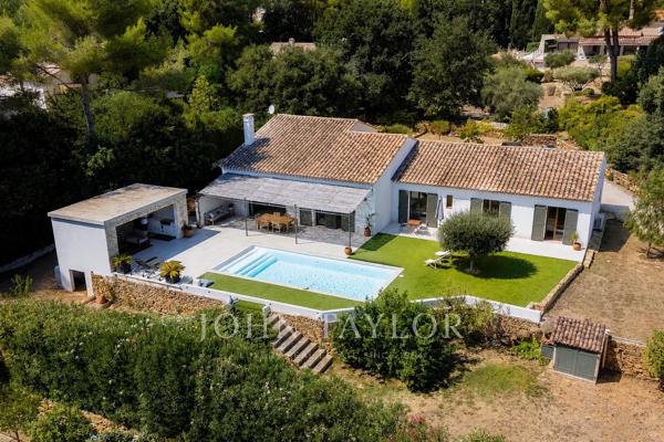 La Cadière-d'Azur – Villa de plain-pied rénovée avec piscine, 4 suites et pool house
