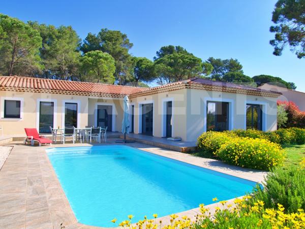 Villa d’Architecte d’Exception avec Vue Panoramique 360° à Bagnols-en-Forêt.