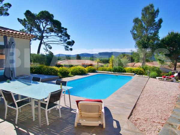 Villa d’Architecte d’Exception avec Vue Panoramique 360° à Bagnols-en-Forêt.