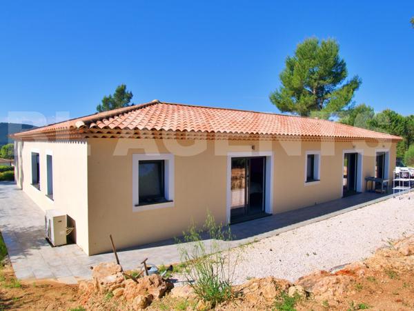 Villa d’Architecte d’Exception avec Vue Panoramique 360° à Bagnols-en-Forêt.