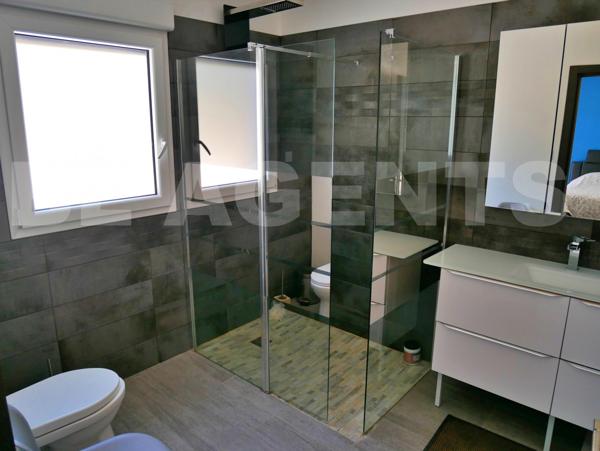 Villa d’Architecte d’Exception avec Vue Panoramique 360° à Bagnols-en-Forêt.