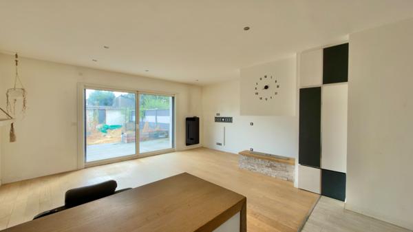 MAISON 6 PIÈCES 141 M² - ATHIS-MONS -  JARDIN, SOUS-SOL ET TERRASSE