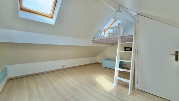 MAISON 6 PIÈCES 141 M² - ATHIS-MONS -  JARDIN, SOUS-SOL ET TERRASSE