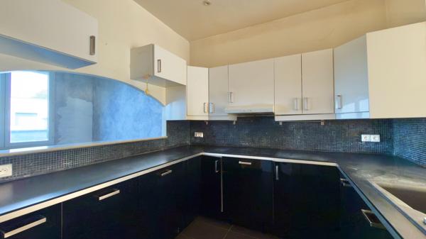 MAISON 6 PIÈCES 141 M² - ATHIS-MONS -  JARDIN, SOUS-SOL ET TERRASSE