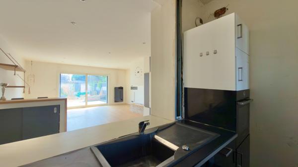 MAISON 6 PIÈCES 141 M² - ATHIS-MONS -  JARDIN, SOUS-SOL ET TERRASSE