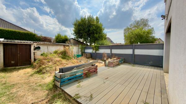 MAISON 6 PIÈCES 141 M² - ATHIS-MONS -  JARDIN, SOUS-SOL ET TERRASSE