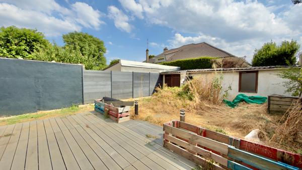 MAISON 6 PIÈCES 141 M² - ATHIS-MONS -  JARDIN, SOUS-SOL ET TERRASSE