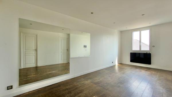 MAISON 6 PIÈCES 141 M² - ATHIS-MONS -  JARDIN, SOUS-SOL ET TERRASSE
