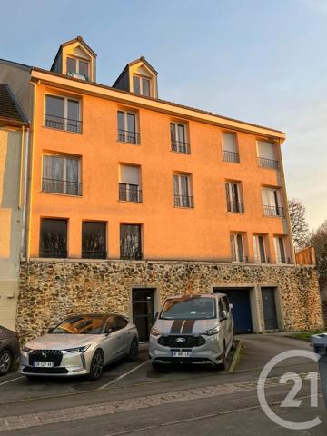 Appartement F4 à vendre  5 pièces - 82,75 m2 DAMMARTIN EN GOELE - 77