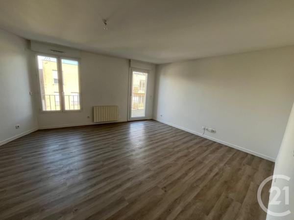 Appartement F4 à vendre  5 pièces - 82,75 m2 DAMMARTIN EN GOELE - 77